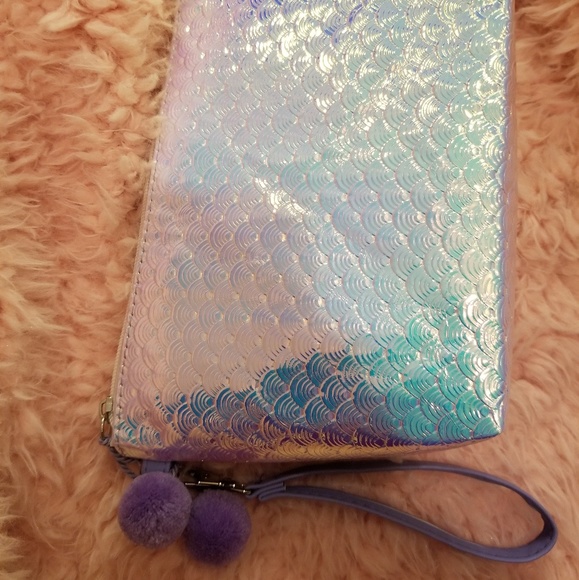 🧜🏼Mermaid holographic make up bag - Picture 3 of 4